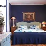 City-ferienwohnungen-dresden - Zentral Gelegen Im Haus Louisenstrasse 11 - Dresden-neustadt