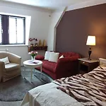 City-ferienwohnungen-dresden - Zentral Gelegen Im Haus Louisenstrasse 11 - Dresden-neustadt Dresden