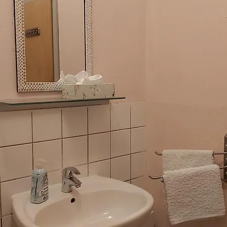 Apartment City-ferienwohnungen-dresden - Zentral Gelegen Im Haus Louisenstrasse 11 - Dresden-neustadt Dresden