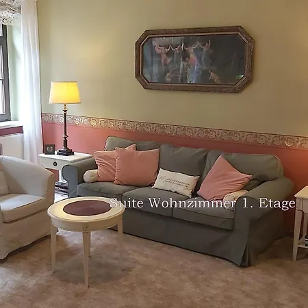 Apartman City-ferienwohnungen-dresden - Zentral Gelegen Im Haus Louisenstrasse 11 - Dresden-neustadt *