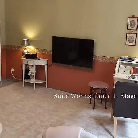 City-ferienwohnungen-dresden - Zentral Gelegen Im Haus Louisenstrasse 11 - Dresden-neustadt *