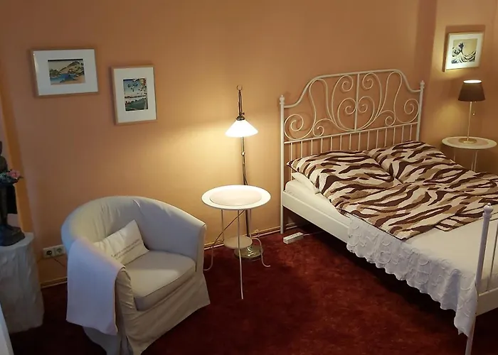 City-ferienwohnungen-dresden - Zentral Gelegen Im Haus Louisenstrasse 11 - Dresden-neustadt *