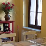 City-ferienwohnungen-dresden - Zentral Gelegen Im Haus Louisenstrasse 11 - Dresden-neustadt *