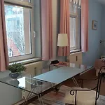 City-ferienwohnungen-dresden - Zentral Gelegen Im Haus Louisenstrasse 11 - Dresden-neustadt *