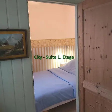 City-ferienwohnungen-dresden - Zentral Gelegen Im Haus Louisenstrasse 11 - Dresden-neustadt Apartament Drezno