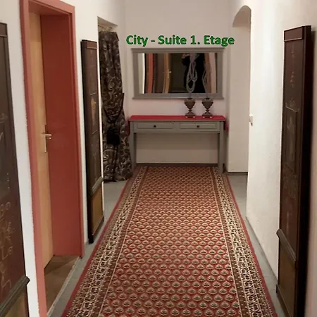 City-ferienwohnungen-dresden - Zentral Gelegen Im Haus Louisenstrasse 11 - Dresden-neustadt Apartament