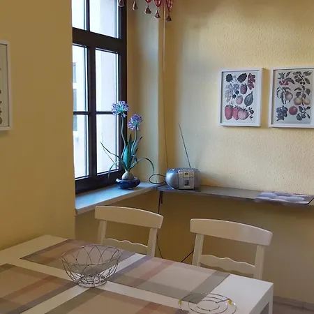 City-ferienwohnungen-dresden - Zentral Gelegen Im Haus Louisenstrasse 11 - Dresden-neustadt *